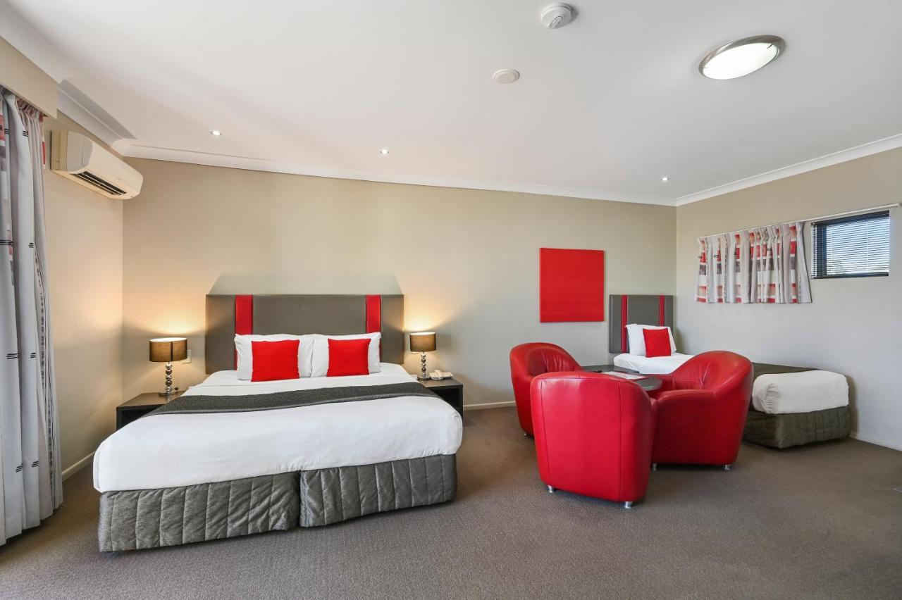 Platinum International 4*