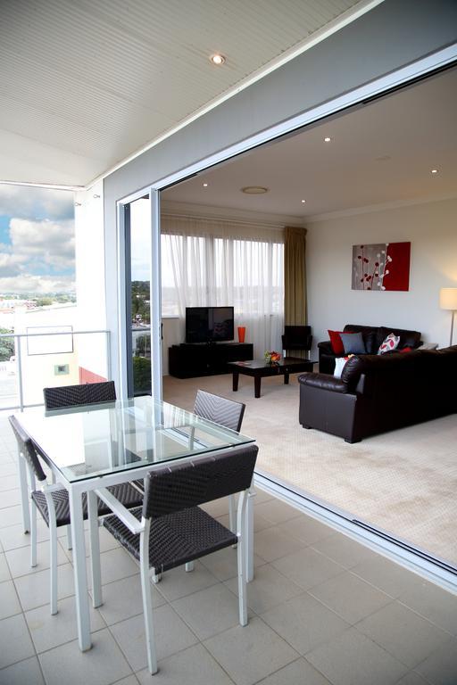 Plaza Official Aparthotel