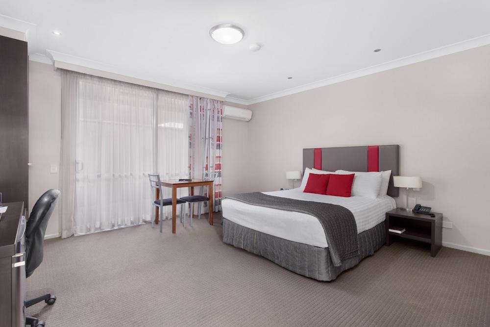 Platinum International Hotel 4*
