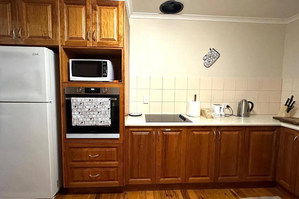 Holiday home Spacious 4-bedroom House In A Shared