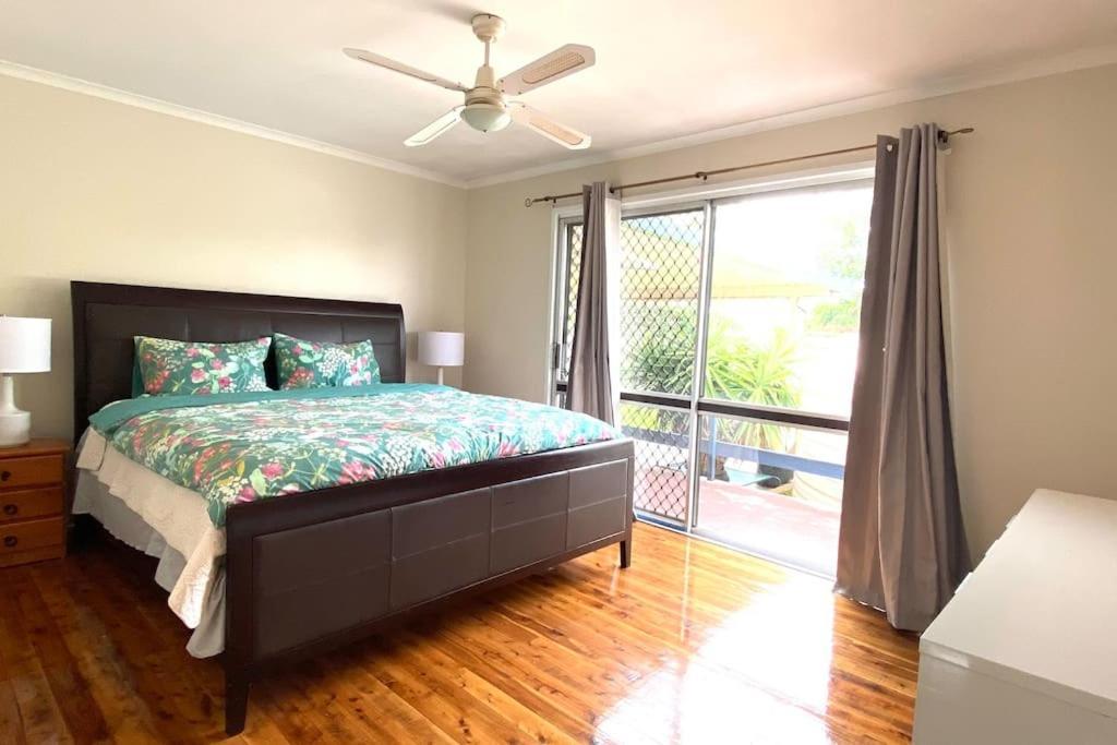Spacious 4-bedroom House In A Shared Holiday home *