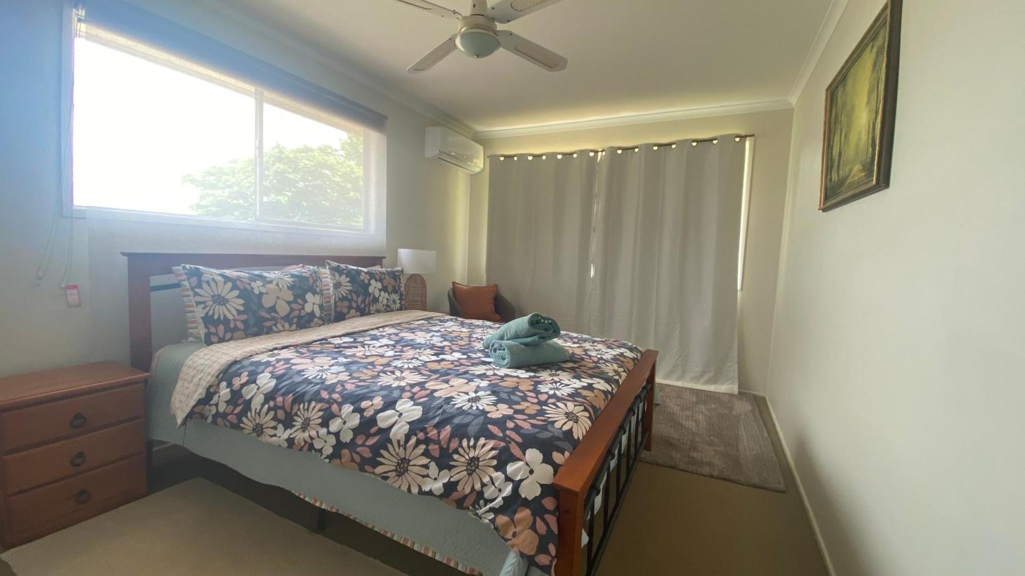Holiday home Spacious 4-bedroom House In A Shared Toowoomba