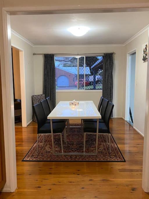 Spacious 4-bedroom House In A Shared * Toowoomba