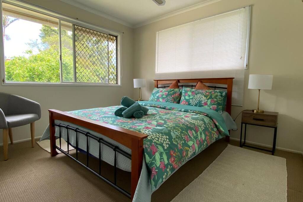 Holiday home Spacious 4-bedroom House In A Shared