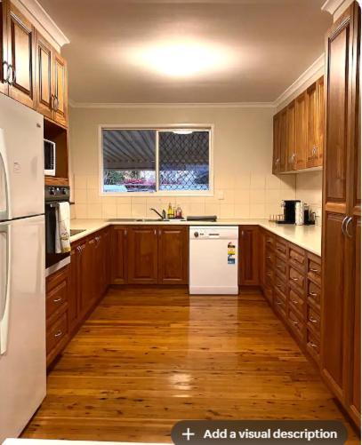 Spacious 4-bedroom House In A Shared *