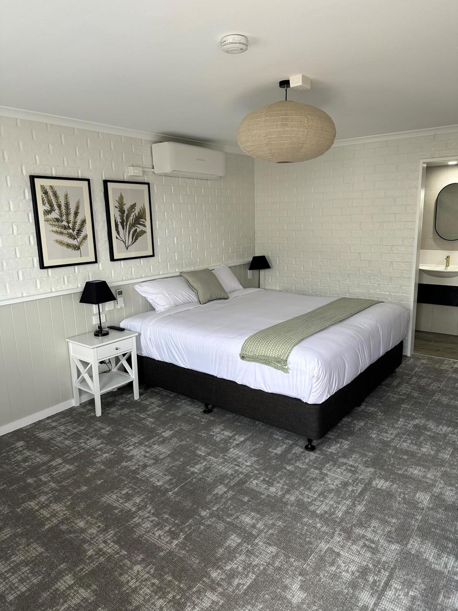 The Shamrock Hotel 3*