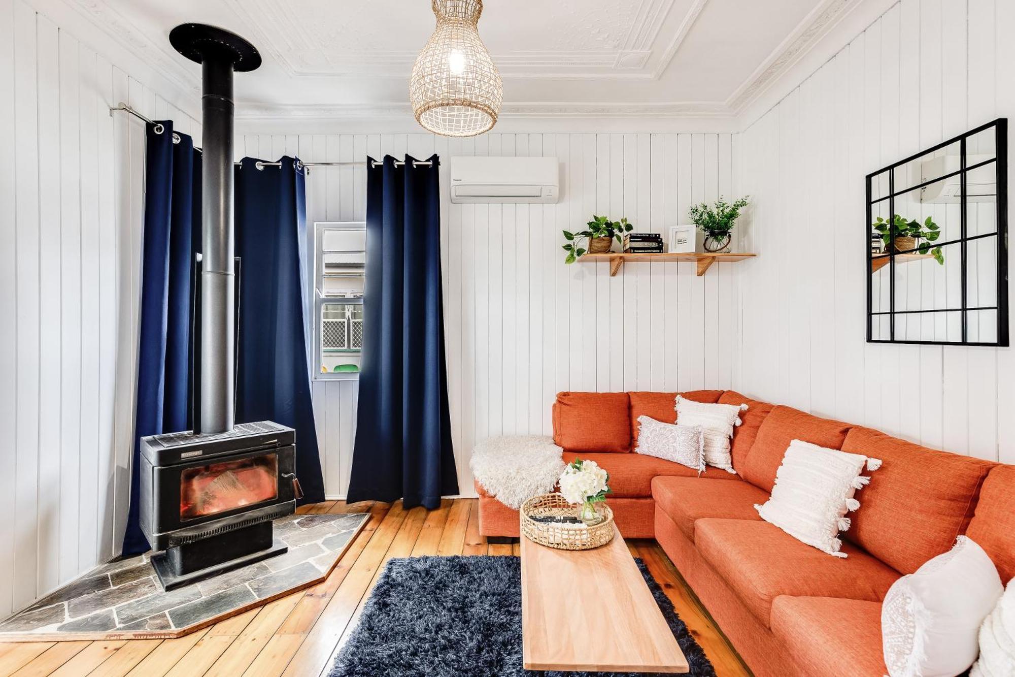 Cheerful, Cosy - Near Rose Garden!