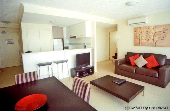 Plaza Official Aparthotel