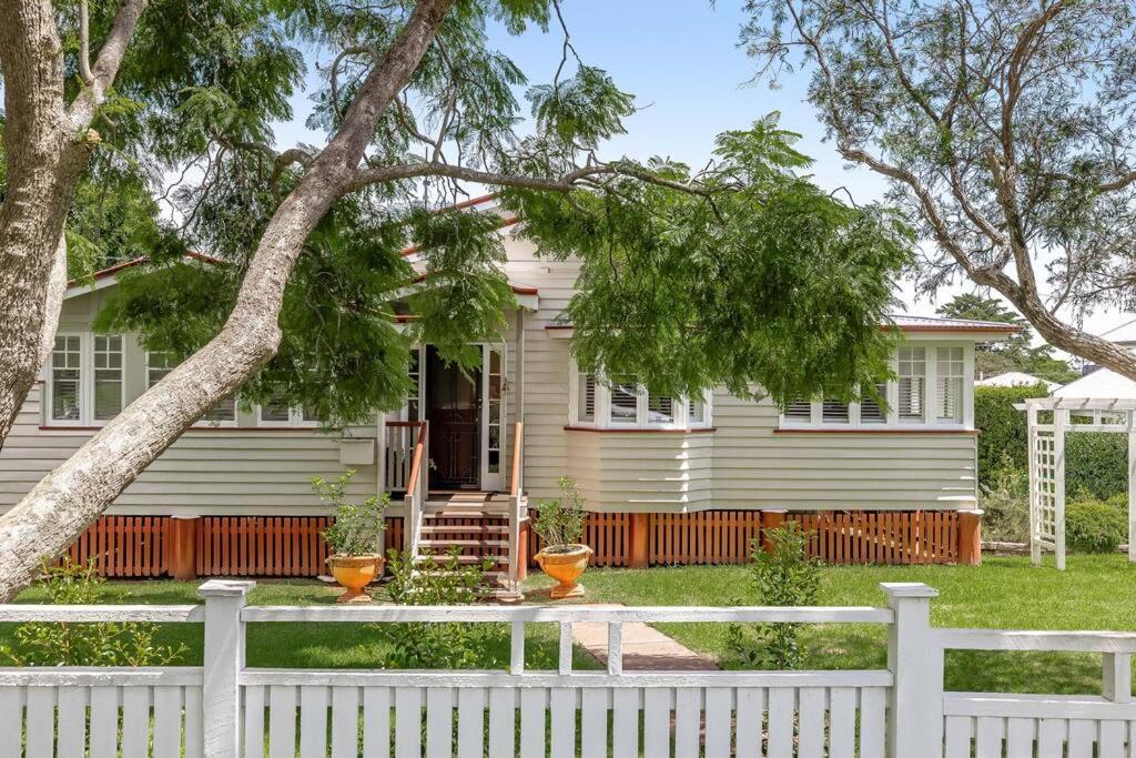 Historic Charm & Elegance, Near Grammar! * Toowoomba
