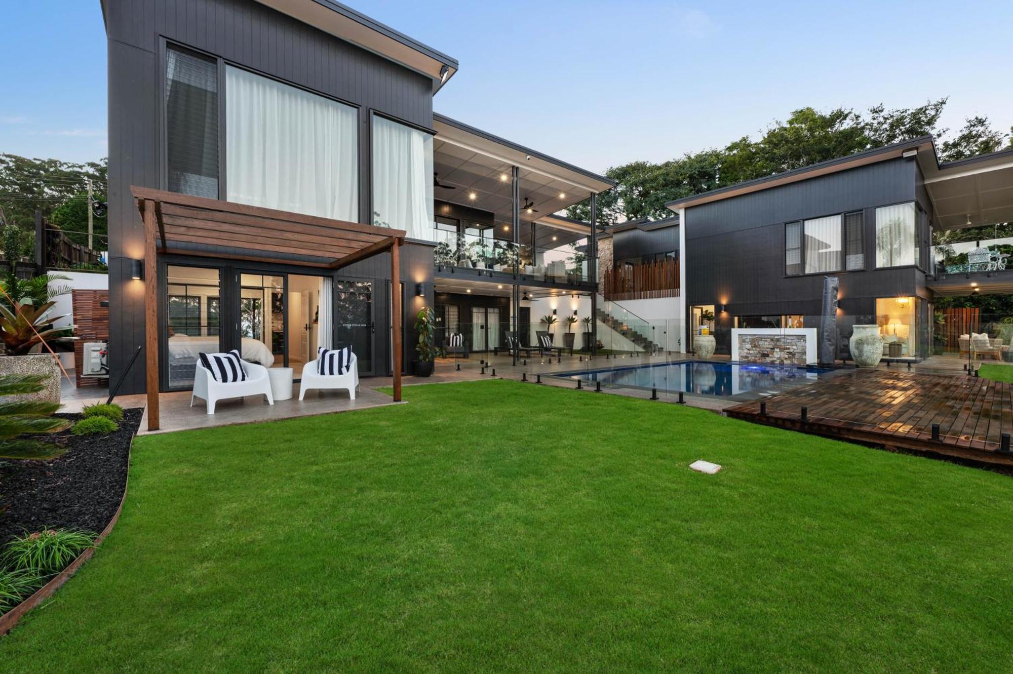 Ridge Retreat Guest house *