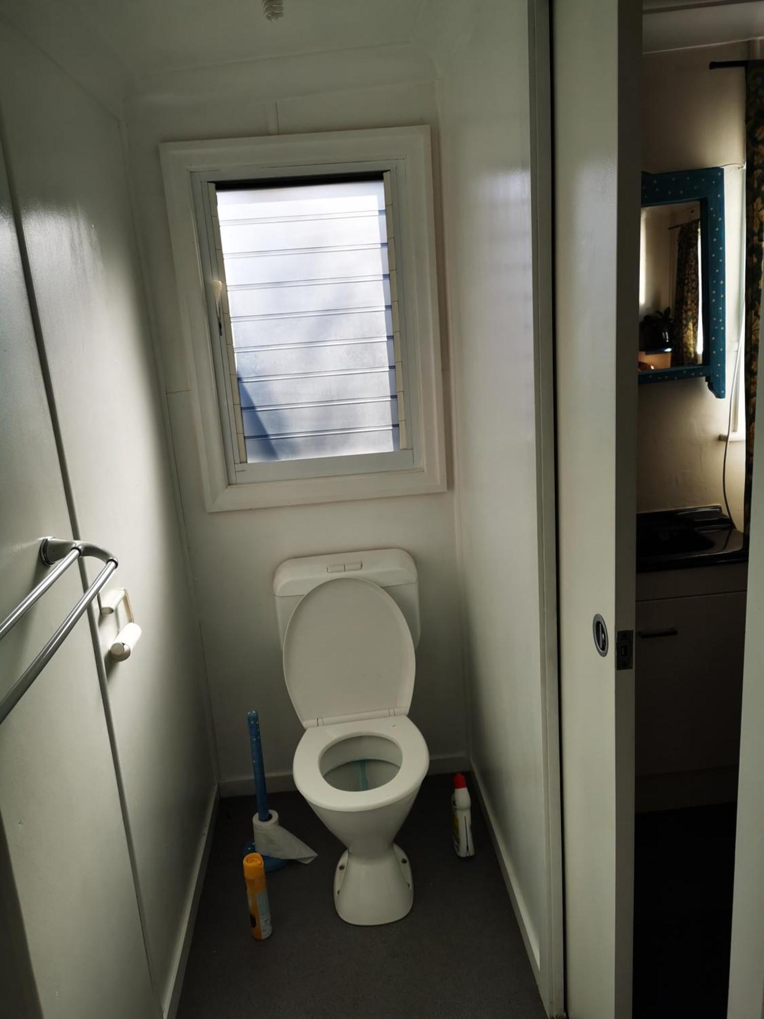 Affordable And Convenient Hostel *
