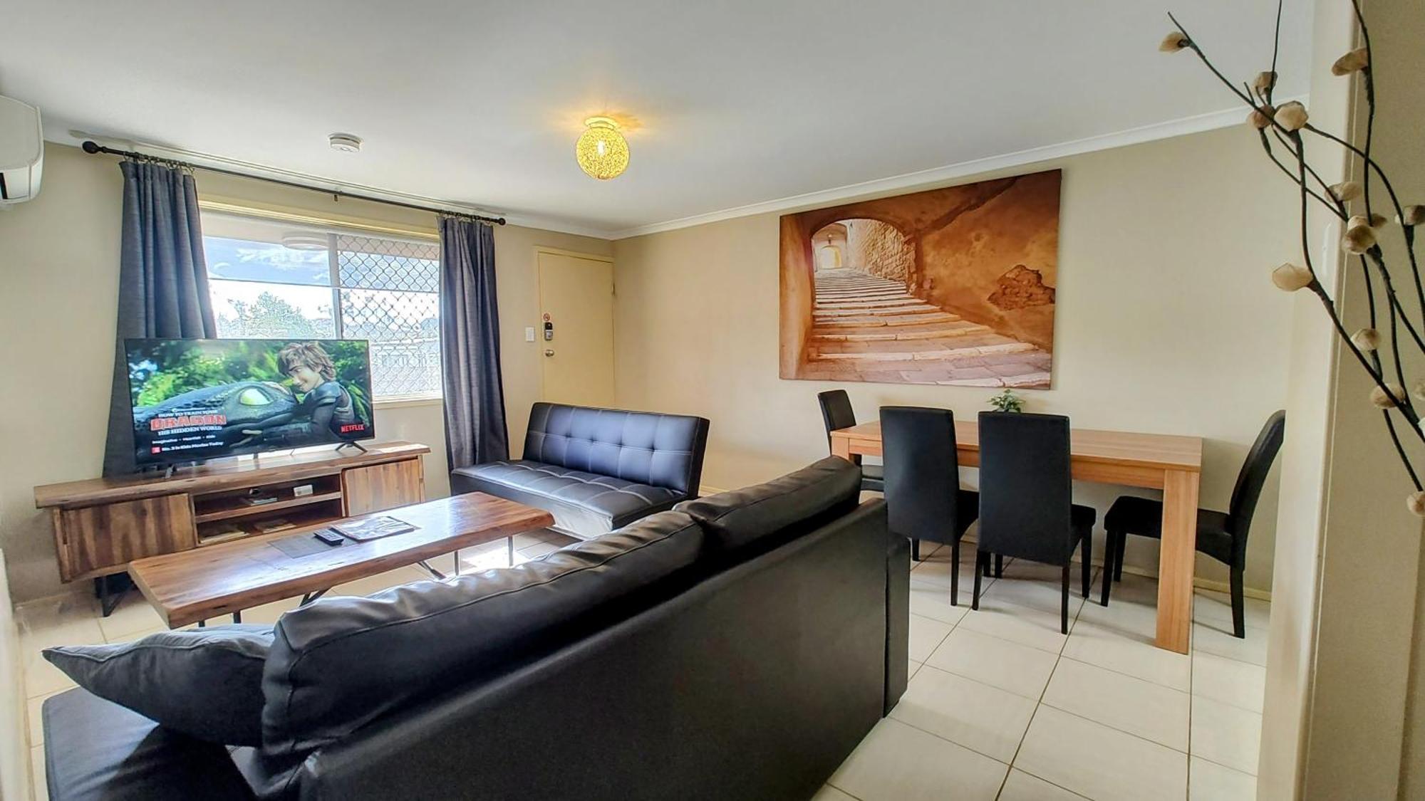 2 Bedroom 3 Bed Inner City * Toowoomba