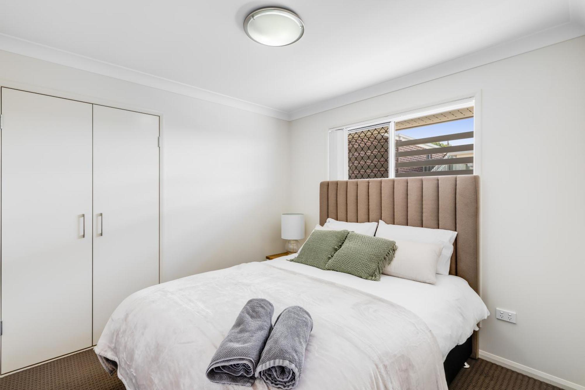 Contemporary Chic On Cbd Fringe!