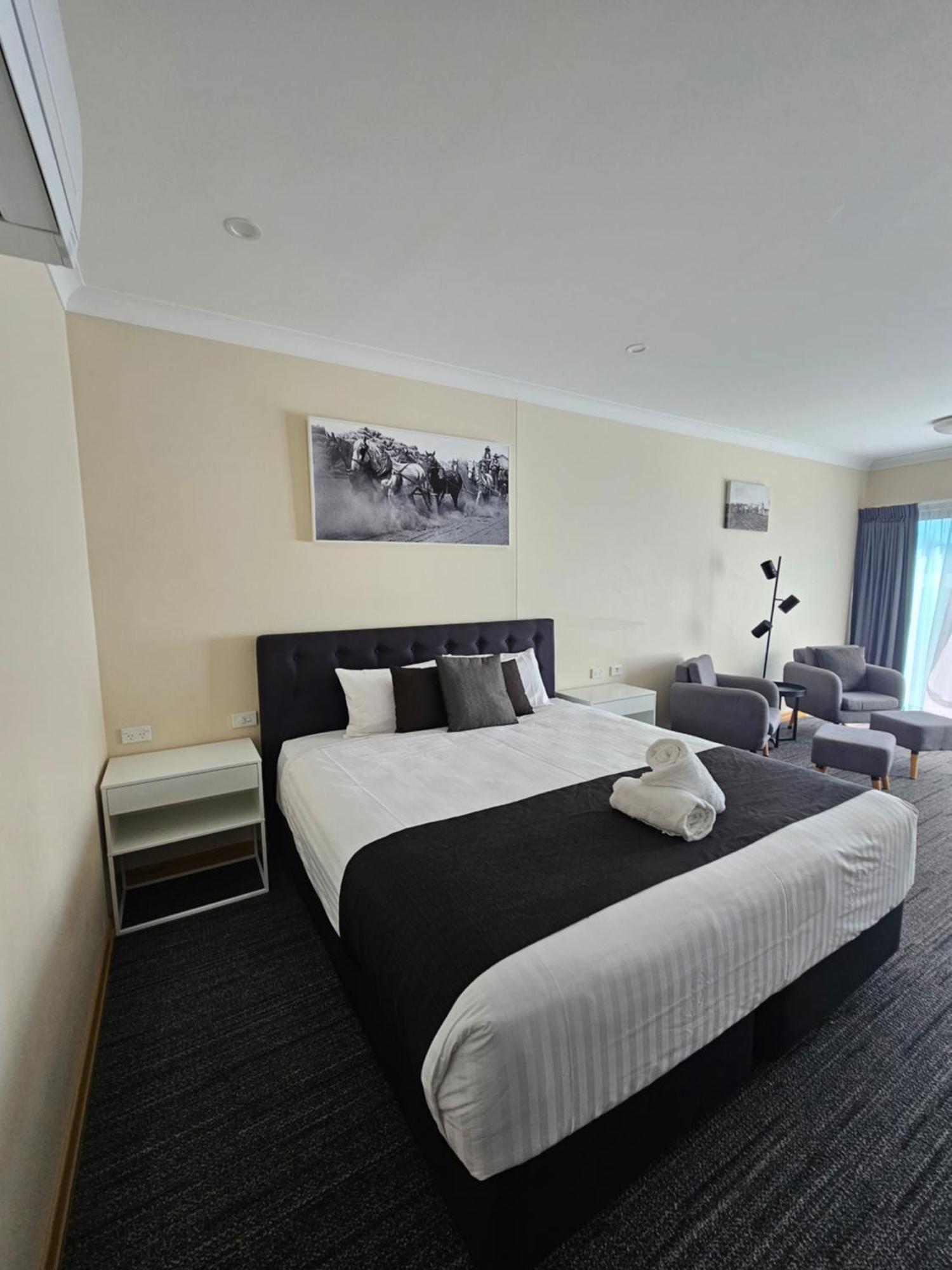 Eastgate On The Range 4*