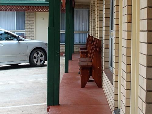 Garden Motor Motel 3*