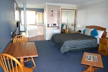 Motel Asters On Motor 3*