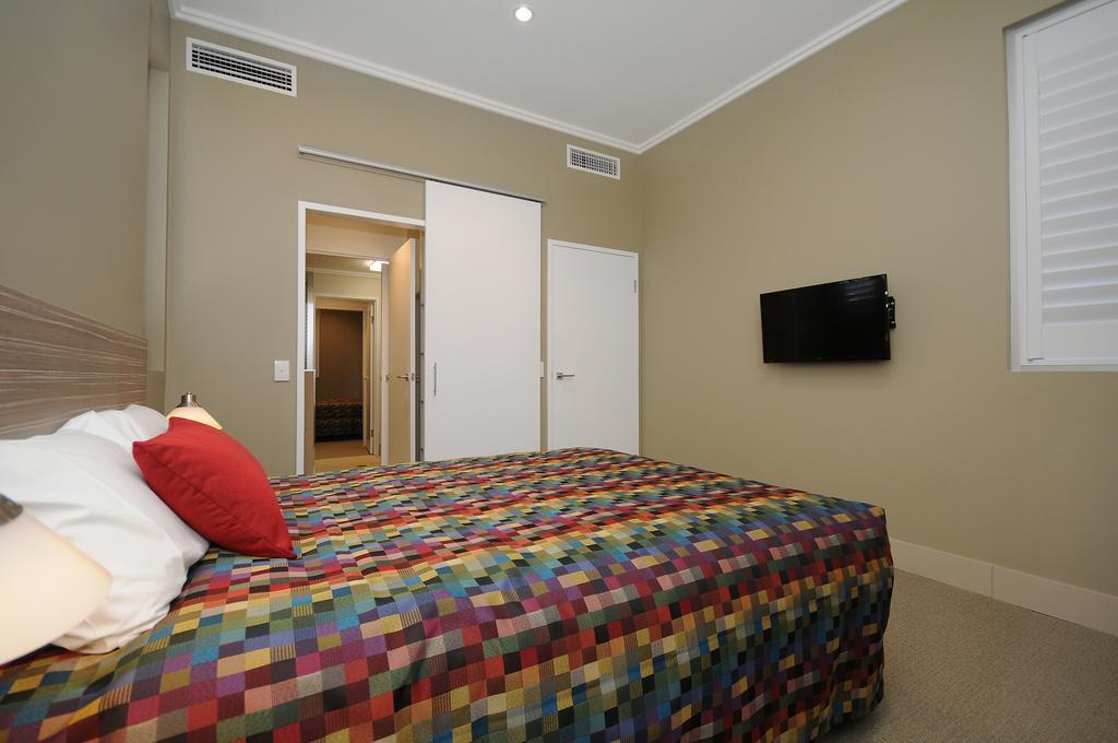Laguna Serviced Aparthotel 4*