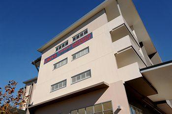 Laguna Serviced Aparthotel