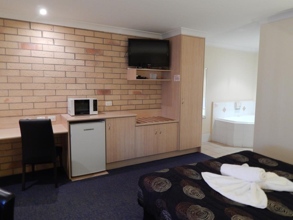 Cotswold Motor Motel