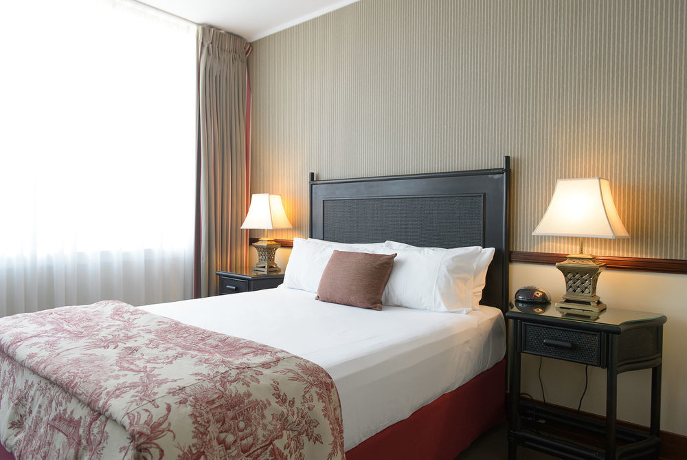Hotel Burke And Wills 4*