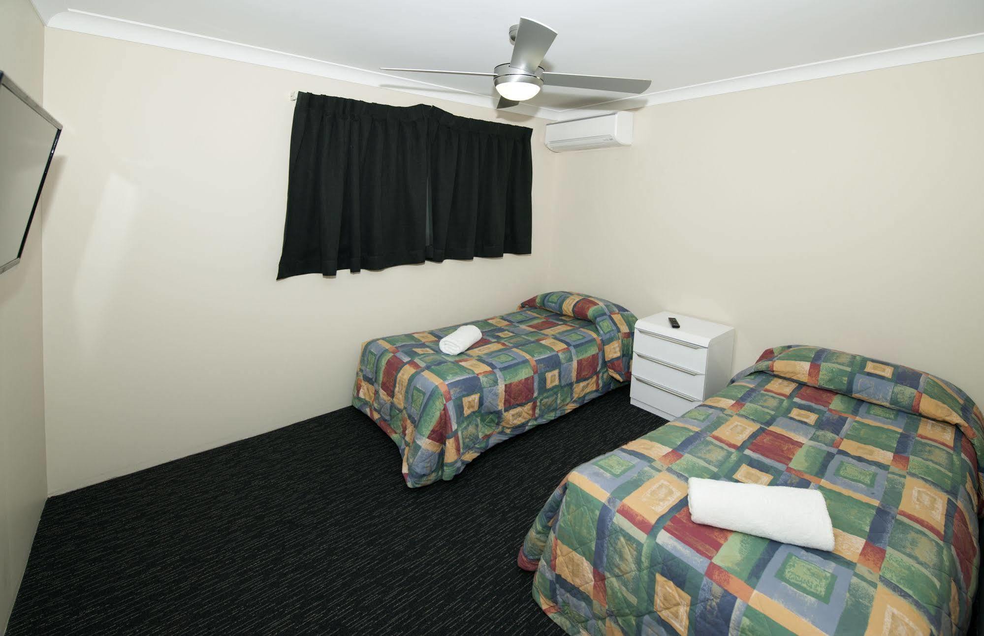 Leichhardt Motor 3*
