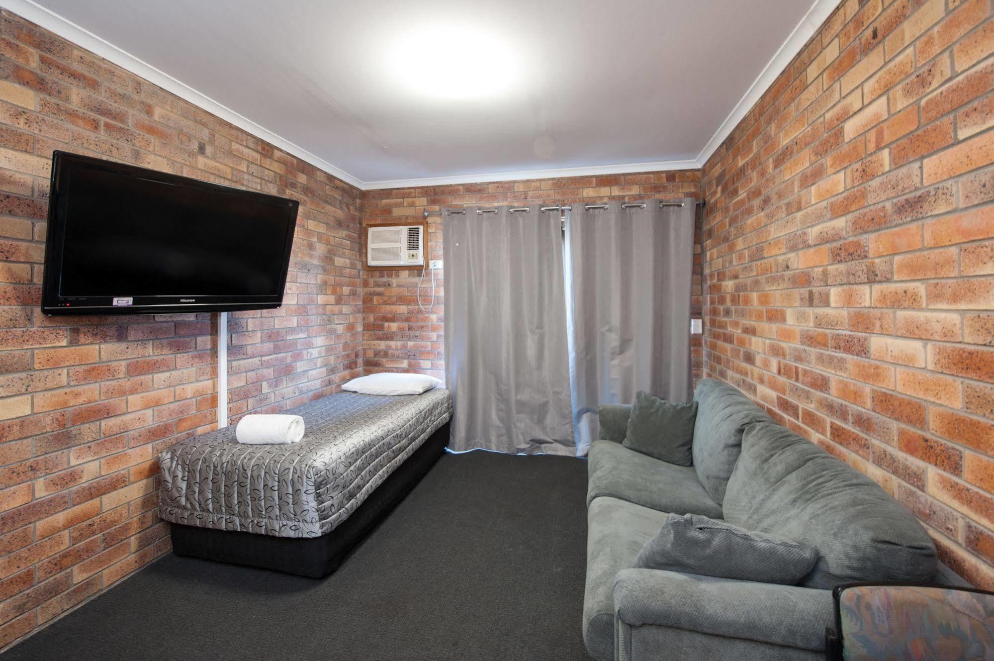 Allan Cunningham Motel 3*