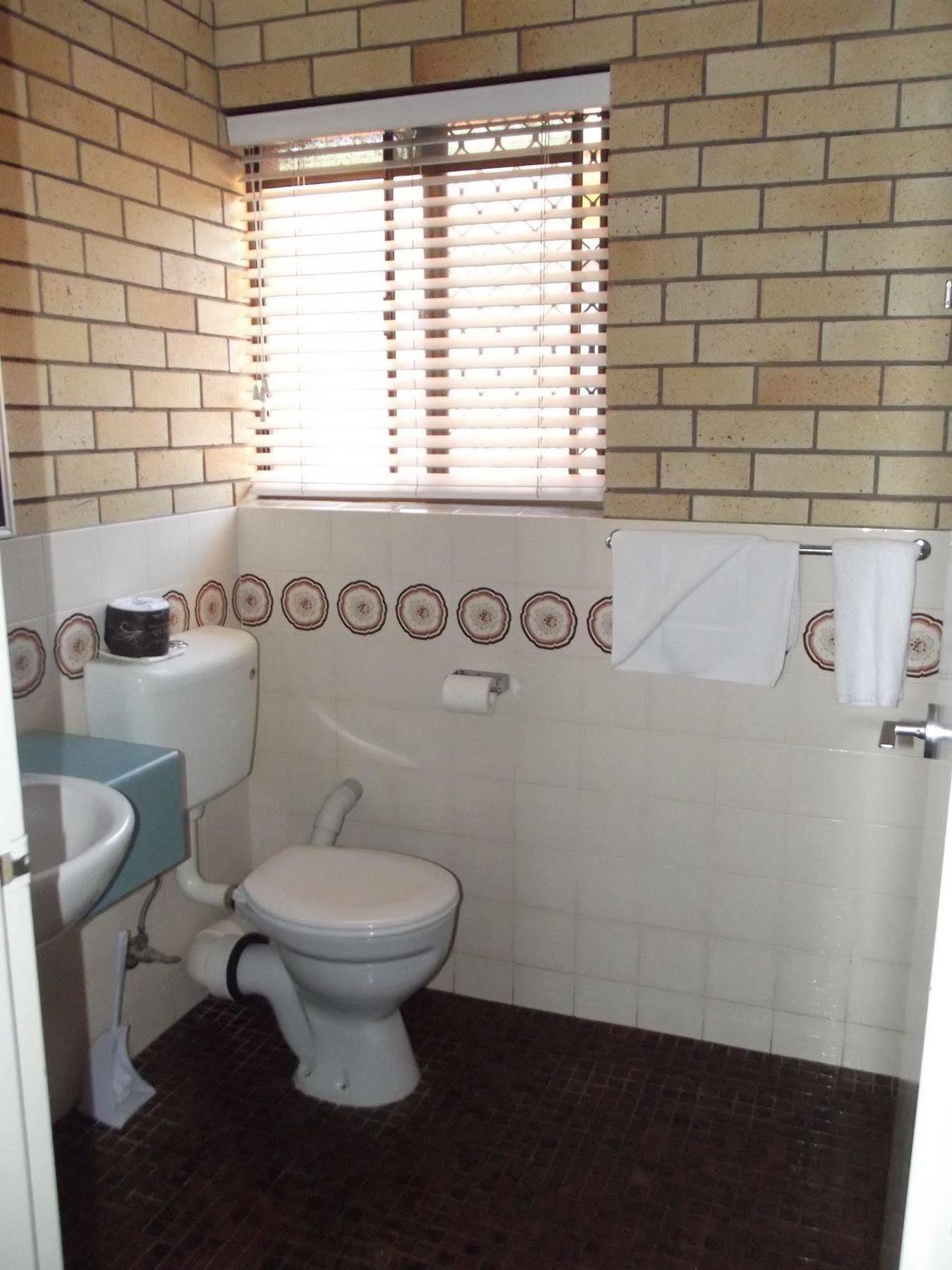 Bridge Street Motor Motel 3*