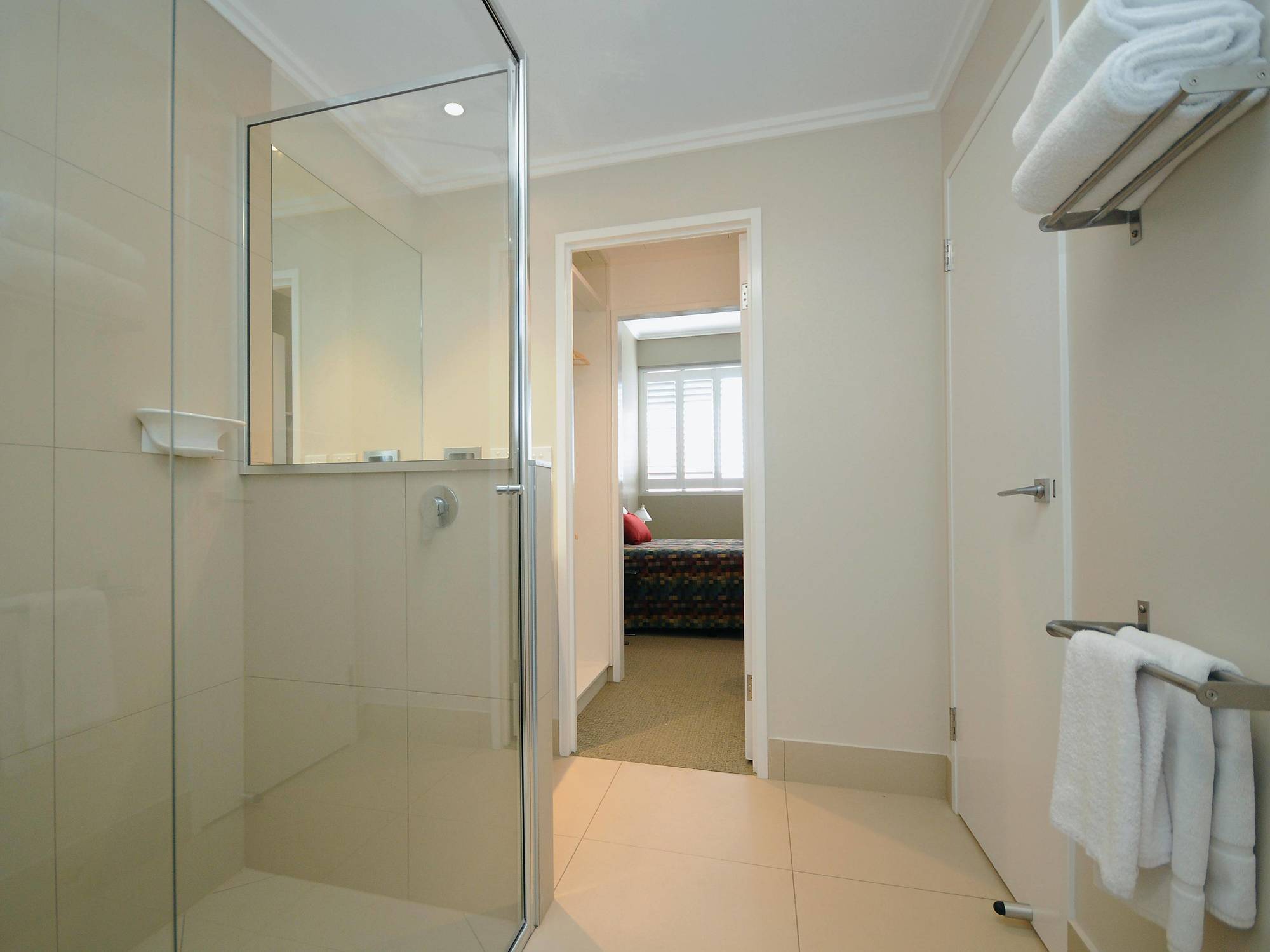 Laguna Serviced 4*