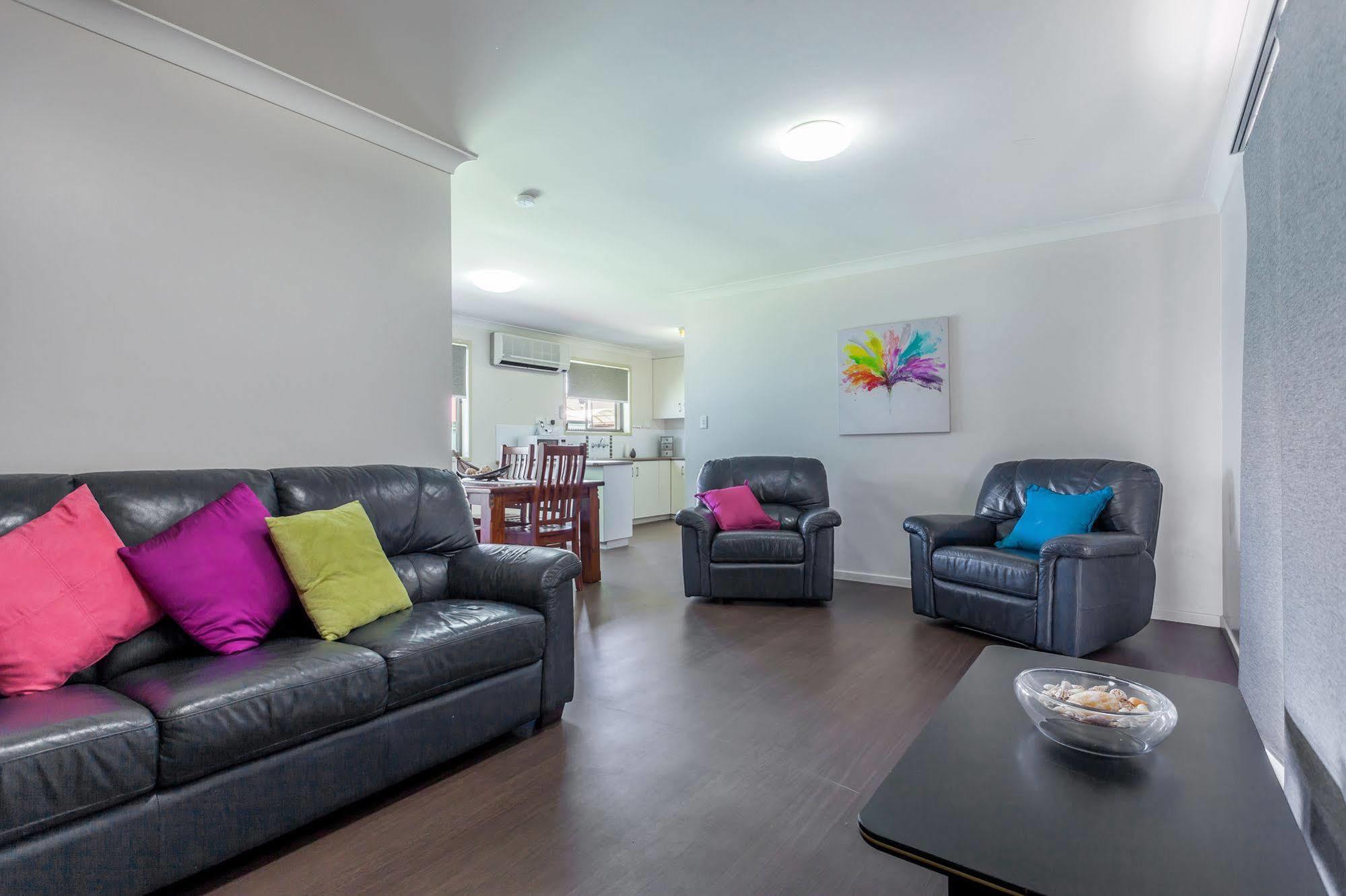Clifford Gardens Motor 3*