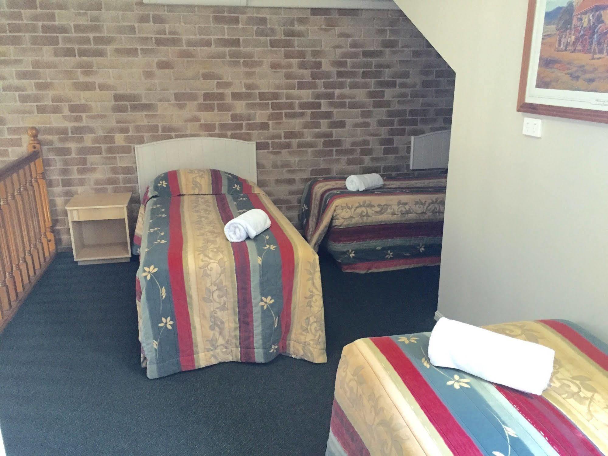 Country Gardens Motor Motel Toowoomba