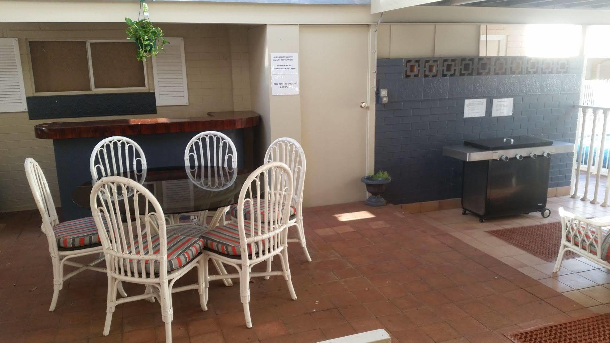 Clifford Park Motor 3*