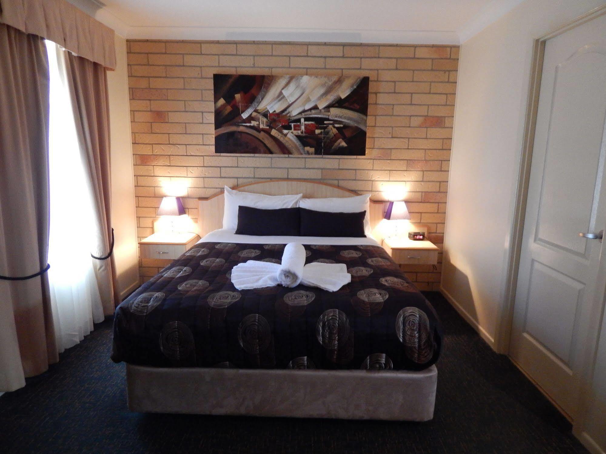 Cotswold Motor Motel