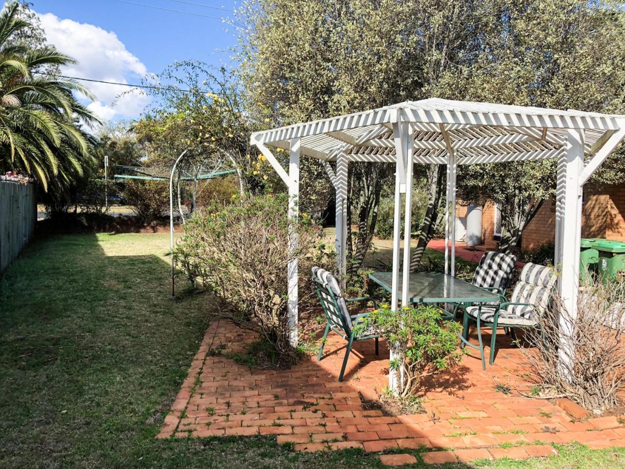 Picnic Point Apartment *