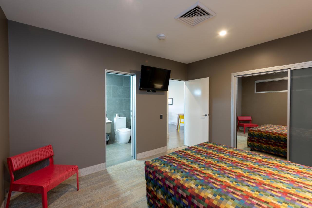 Laguna Serviced Aparthotel 4*