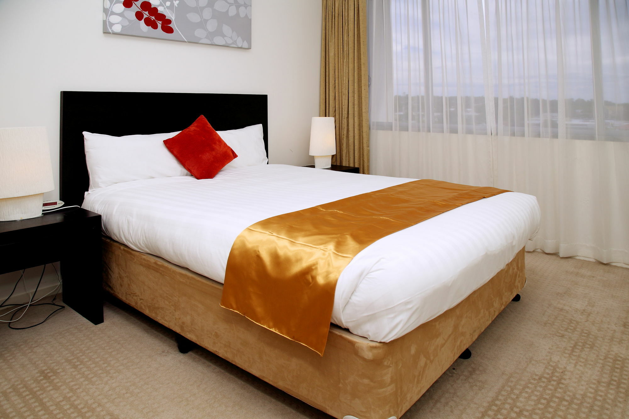 Aparthotel Plaza Official 4*