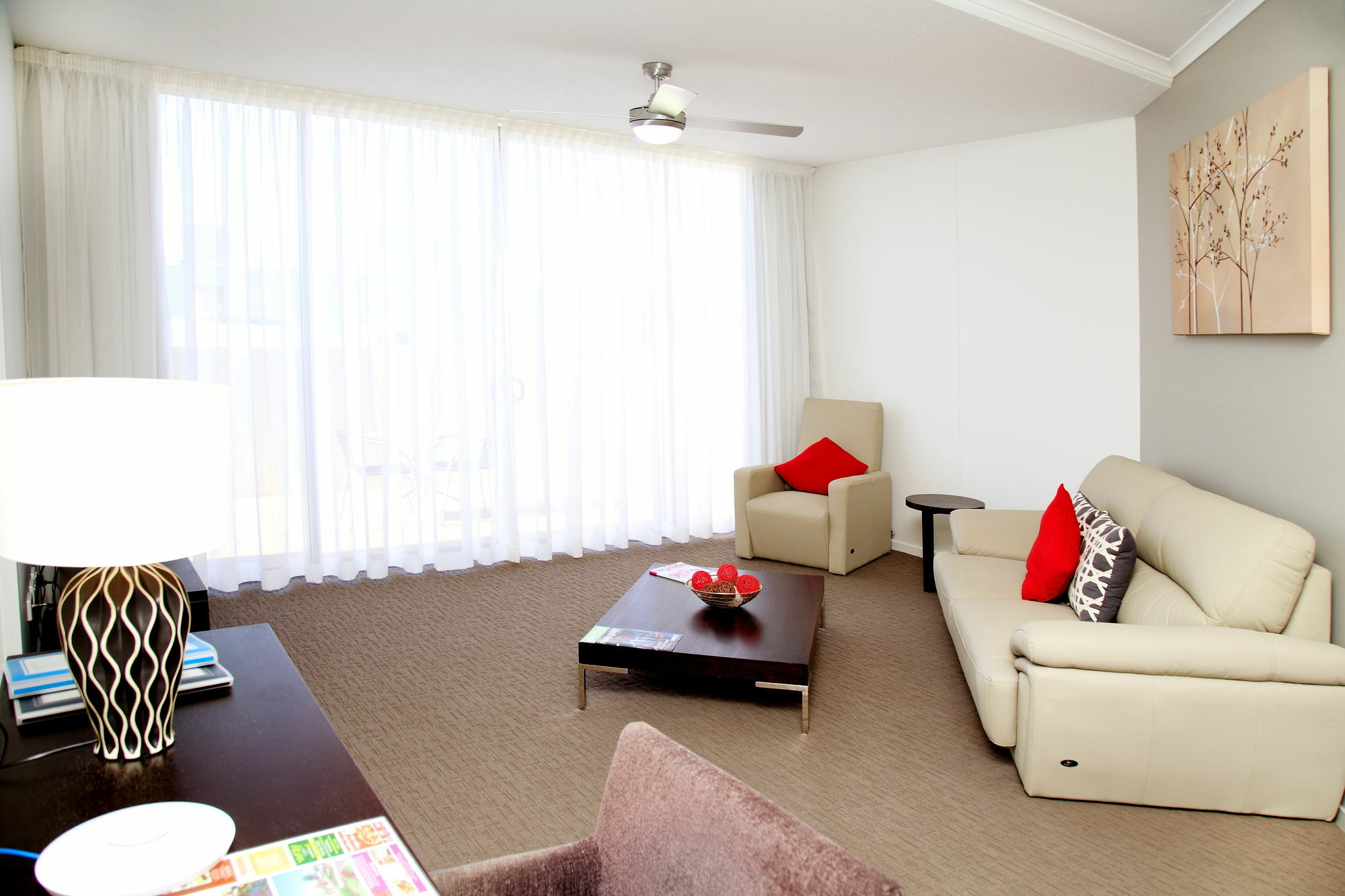 Plaza Official Aparthotel