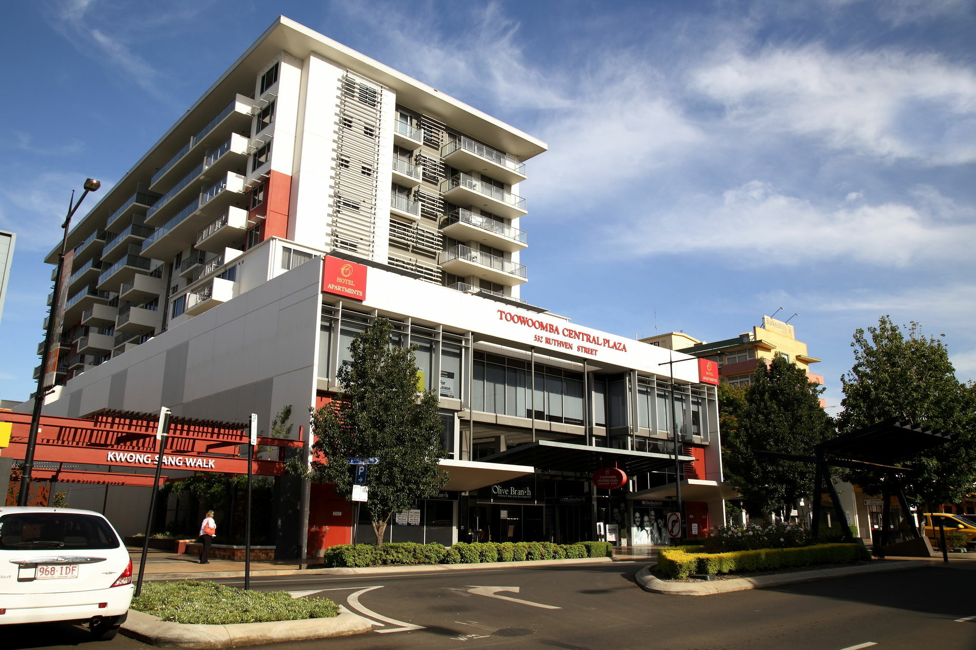 Aparthotel Plaza Official 4*