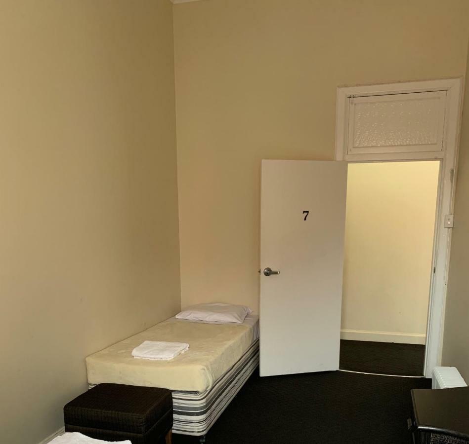 National Hotel 2*