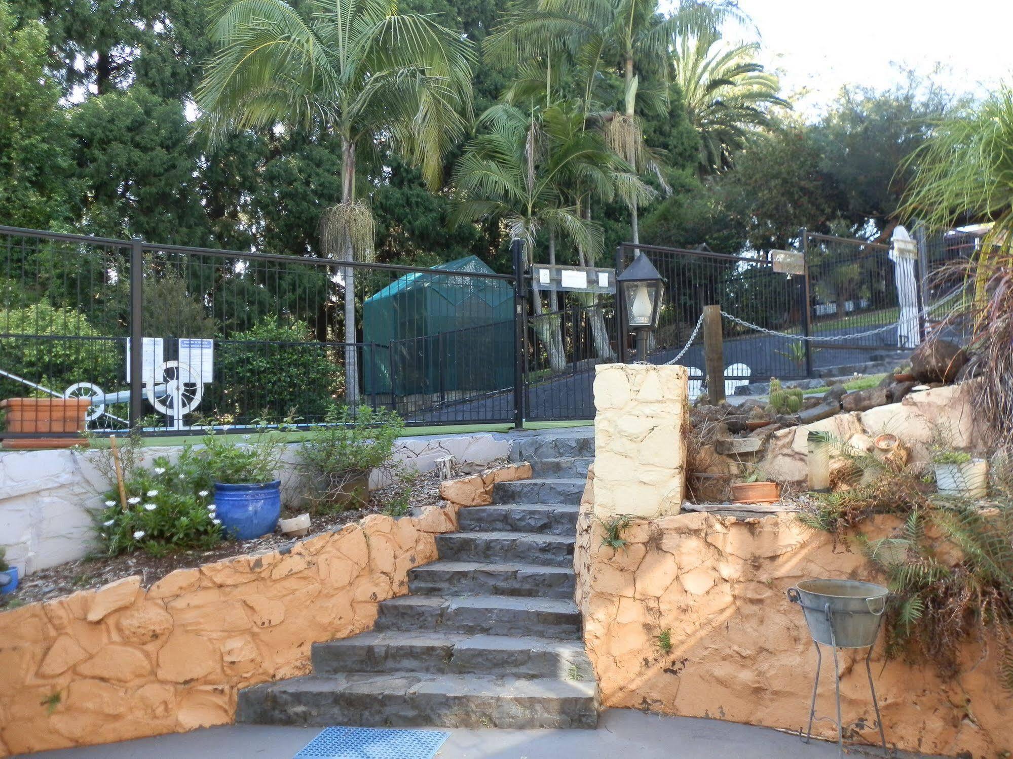 Coachman Motel