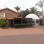 Bronco Motor Inn