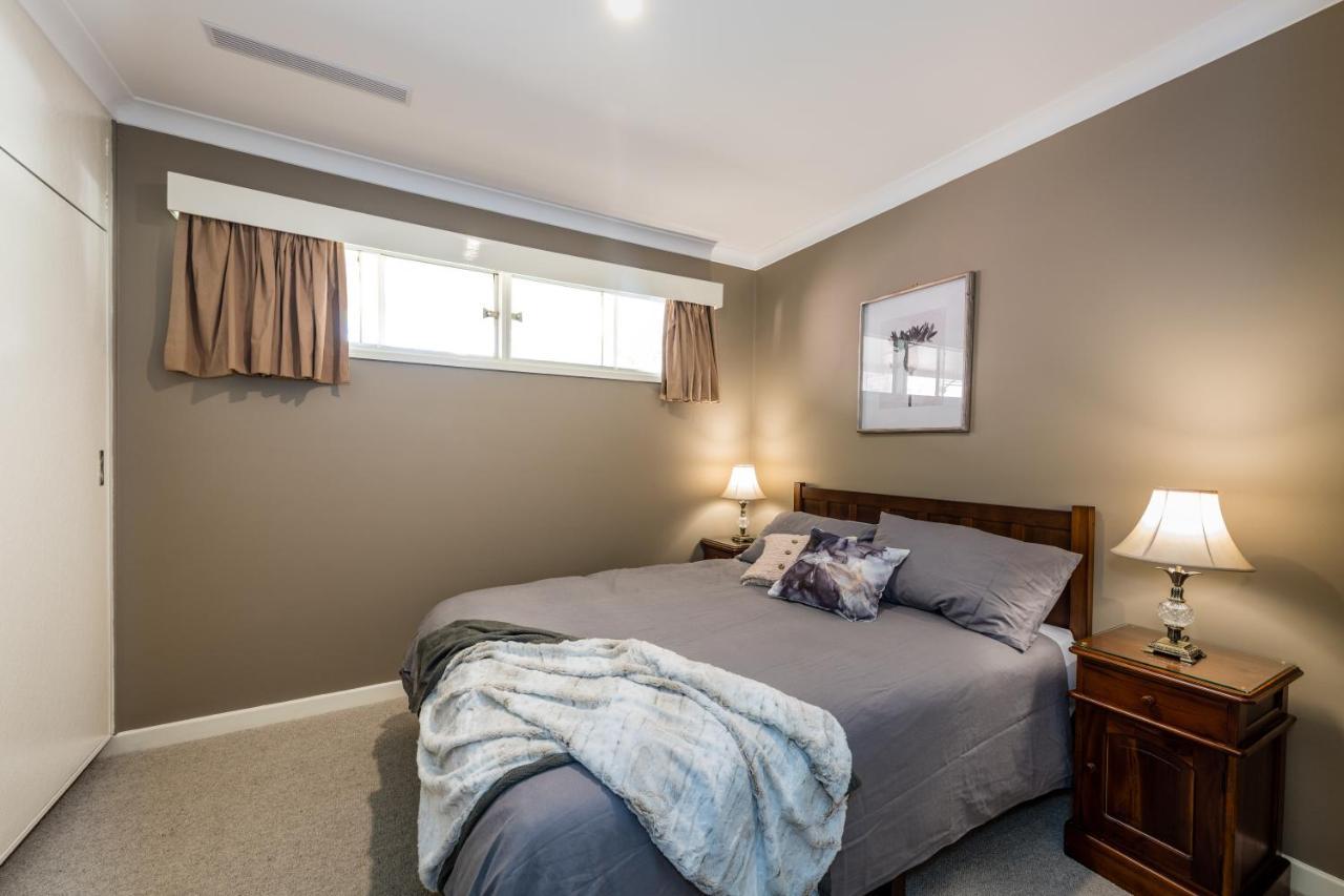 Hedge House - Luxury, Space, Style, Great Location Holiday home Toowoomba