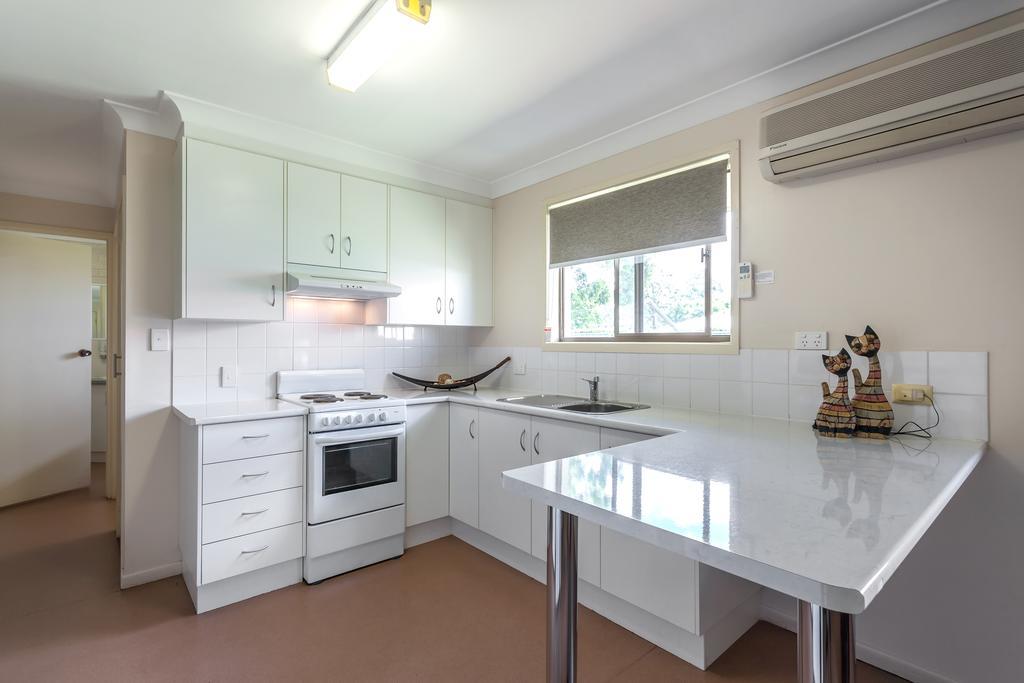 Clifford Gardens Motor 3*