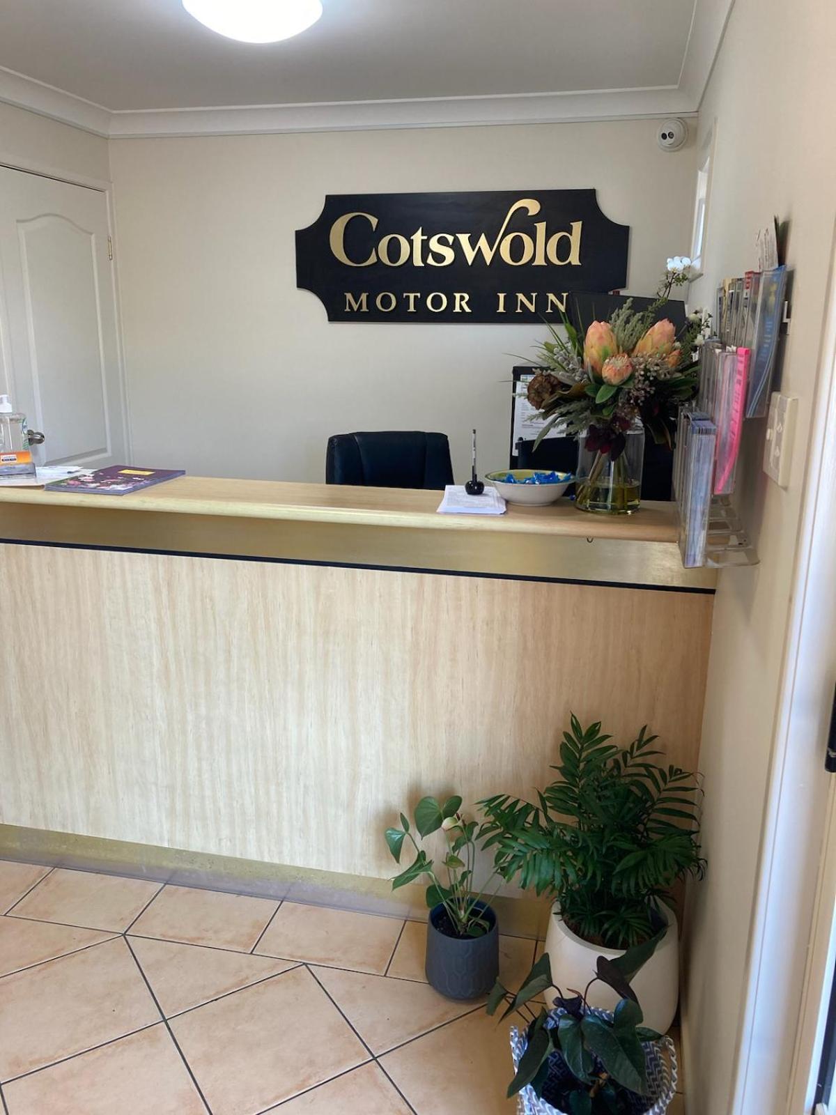 Cotswold Motor Motel 4*