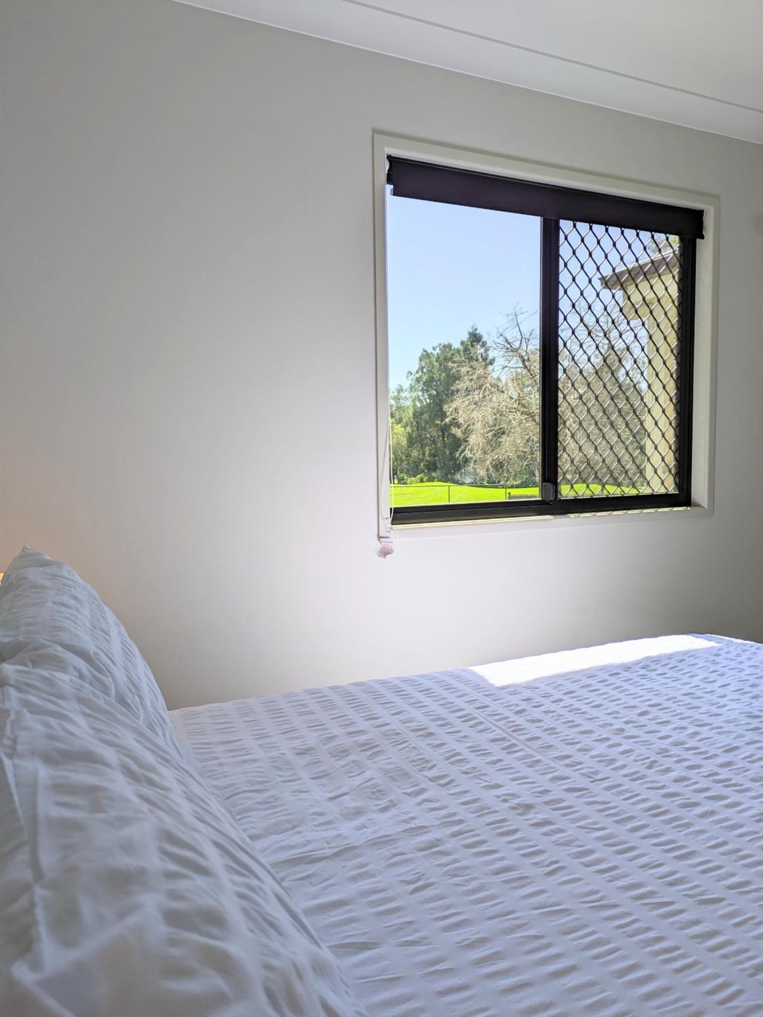 Apartment With Golf Course Frontage ! *