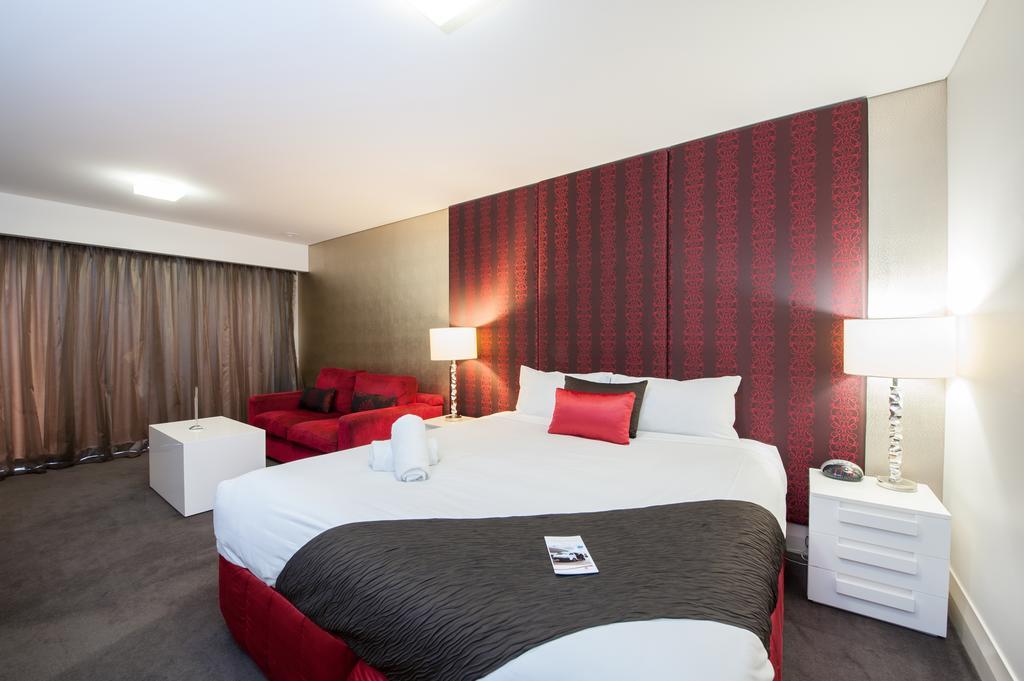 Golf Club Motel 4*