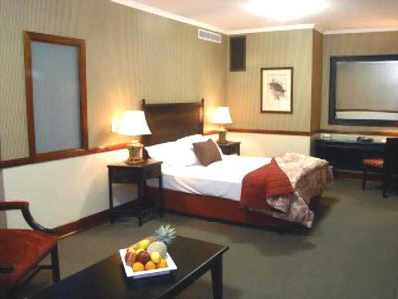 Burke And Wills Hotel
