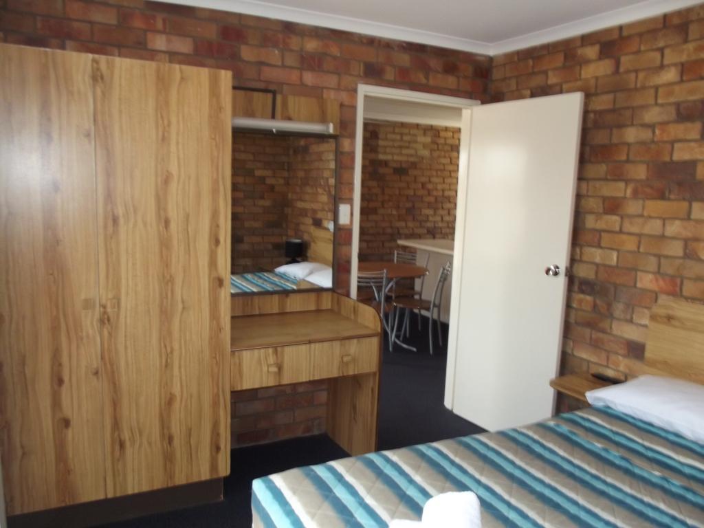 Bridge Street Motor Motel 3*