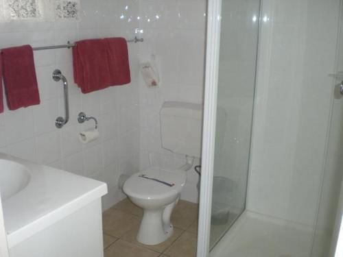 Whiteoaks 3*