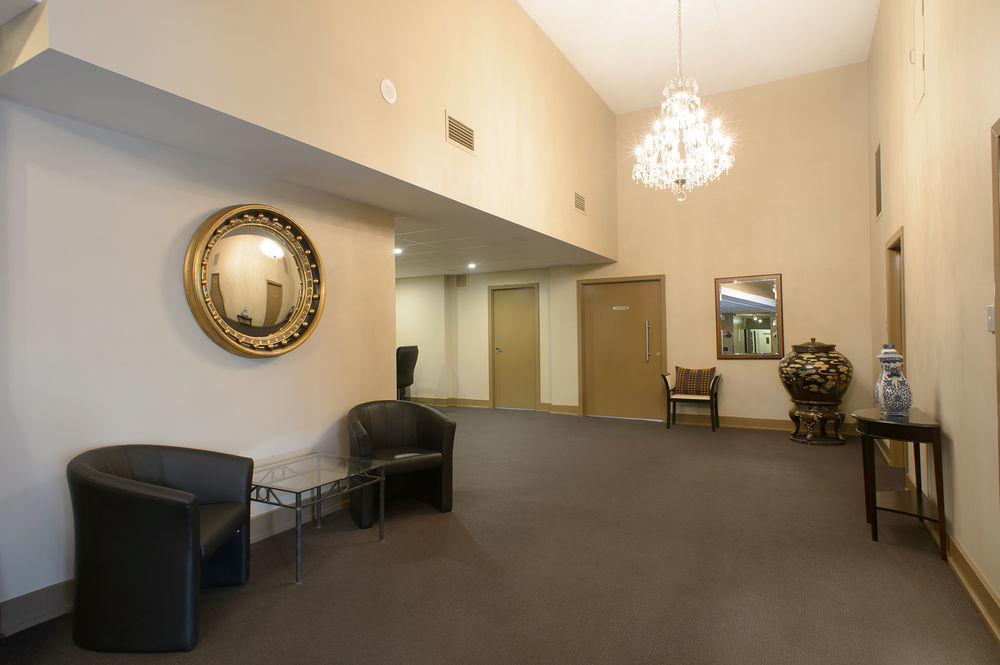 Hotel Burke And Wills 4*