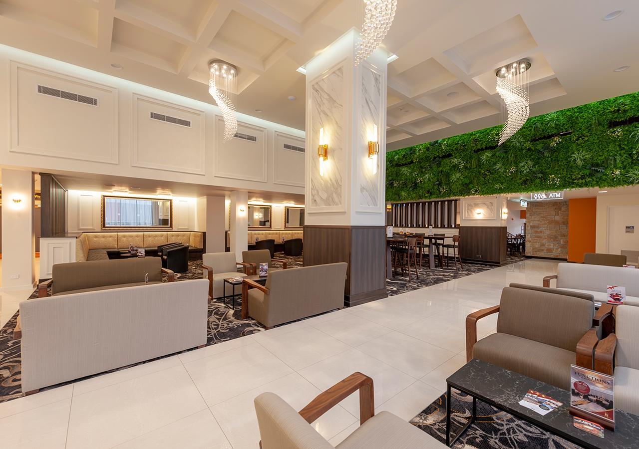 Burke And Wills Hotel 4*
